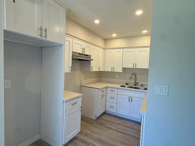 9905 El Camino Real #11 — Photo 3