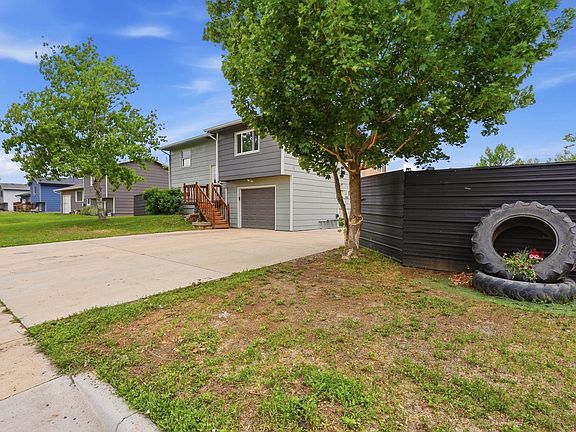 2nd image of 4794 Trail Dr