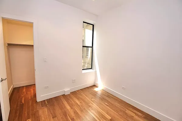 Rented by VRE | media 4