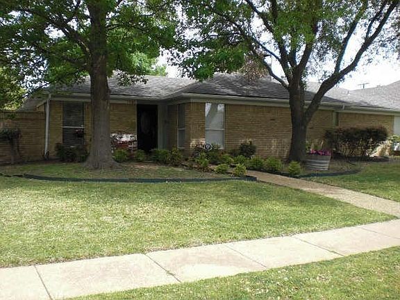2nd image of 3901 Saddlehead Dr
