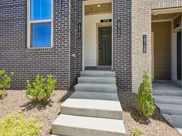 19704 Misty Moss Sq, Ashburn, VA