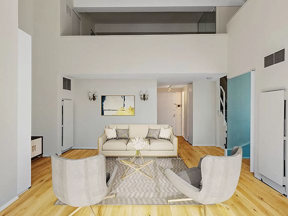 2nd image of 135 W 70th St APT 9H
