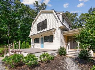 38 Old Stone Church Rd, Little Compton, RI 02837