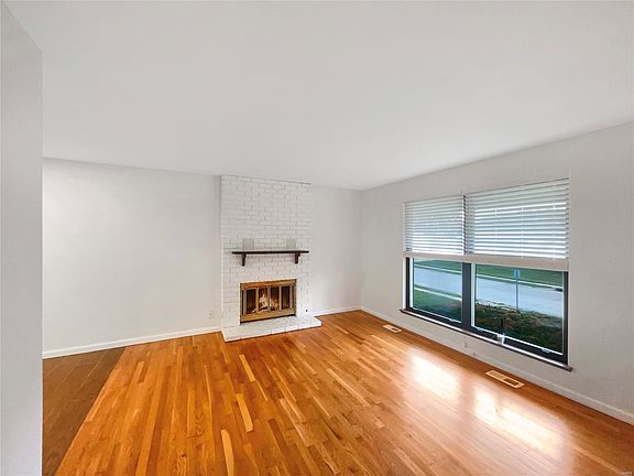 2nd image of 2690 Bennington Pl