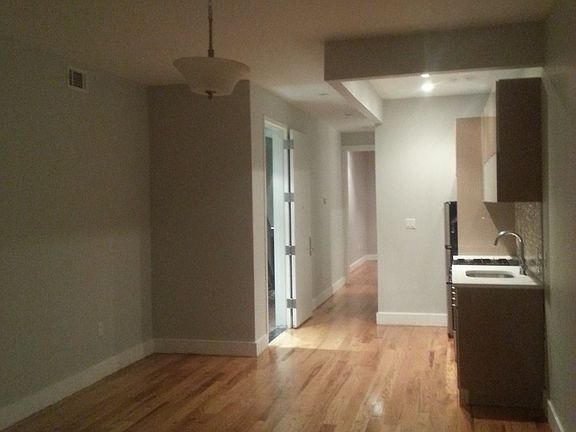 3rd image of 154 Woodward Ave #10R
