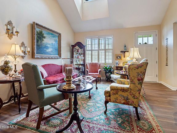 3rd image of 45 Crosby Lane