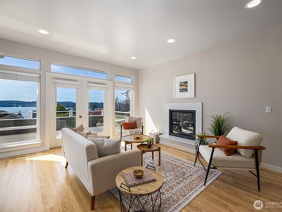4th image of 9924 Sunset Drive