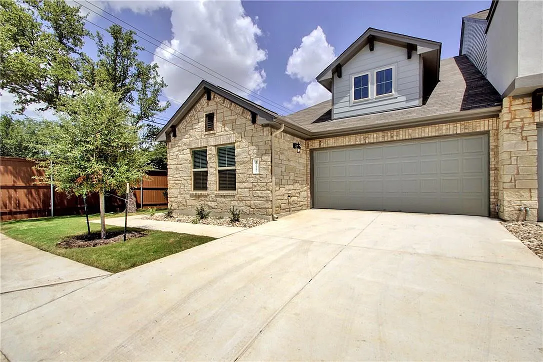 3 bed, 2.0 bath, 1423 sqft, $2,150 — Photo 1