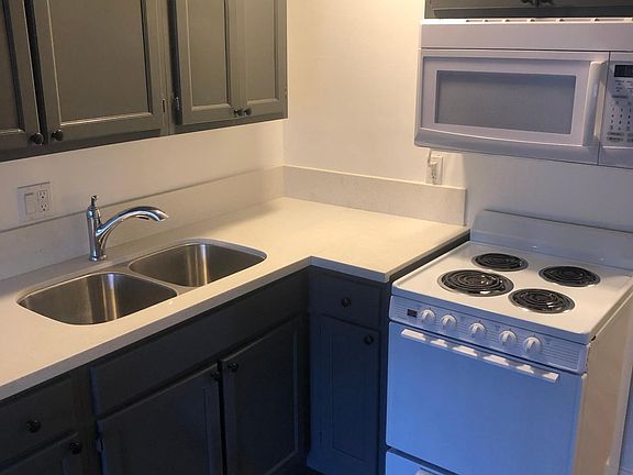 2nd image of 4611 La Mirada Ave APT 14