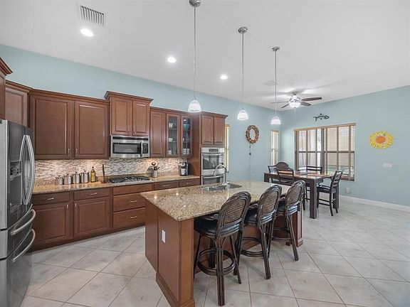 5th image of 10289 SW Waterway Ln