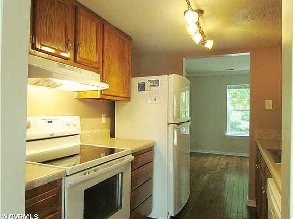 3rd image of 9521 Kimberly Lynn Cir #9521