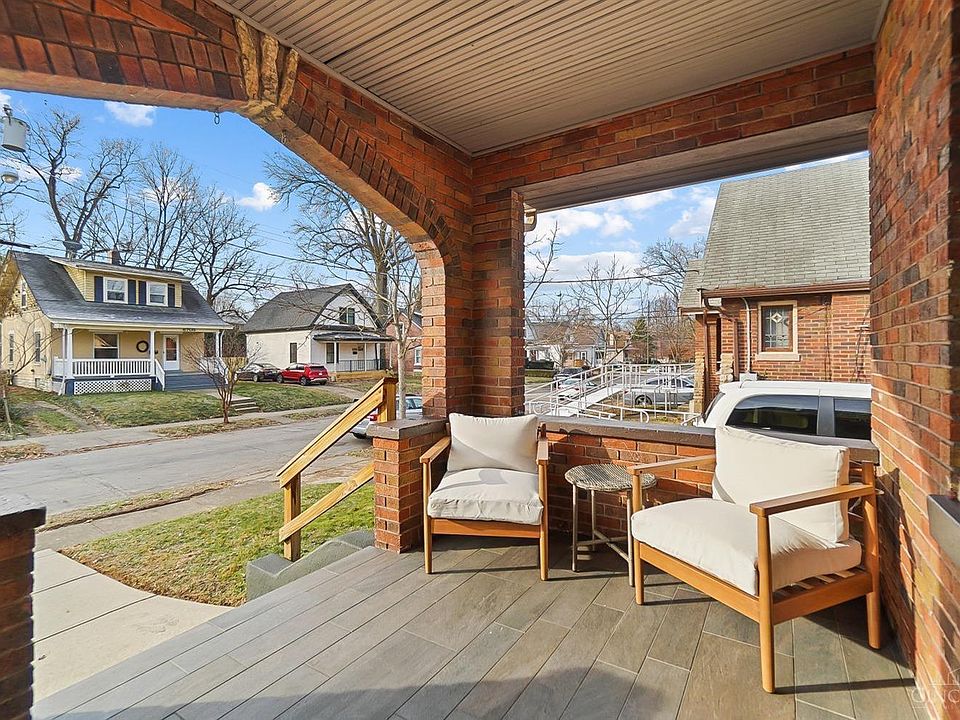6710 Buckingham Pl, Cincinnati, OH 45227 | Zillow