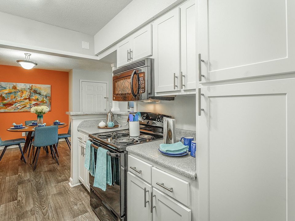 Spacious Kitchen at Hawthorne at Lily Flagg in Huntsville, AL