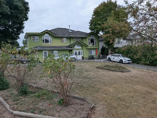 8298 150a St, Surrey, BC V3S 8H9