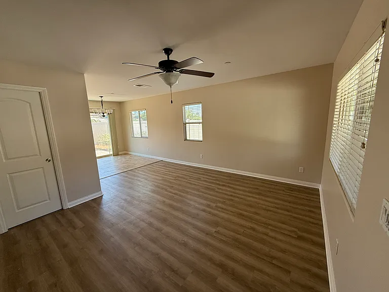 8711 Winter Gardens Blvd — Photo 4