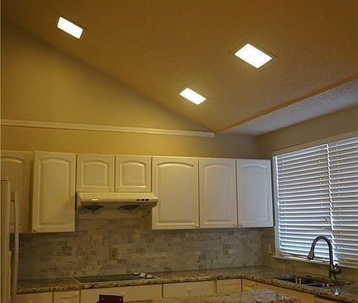 4th image of 4242 N Capistrano Dr APT 211