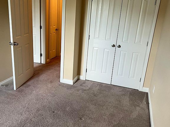 4th image of 326 Broadleaf Ln #326