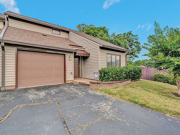 2nd image of 515 Dillon Dr
