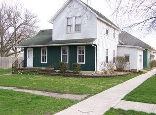 202 E John St, Forrest, IL 61741