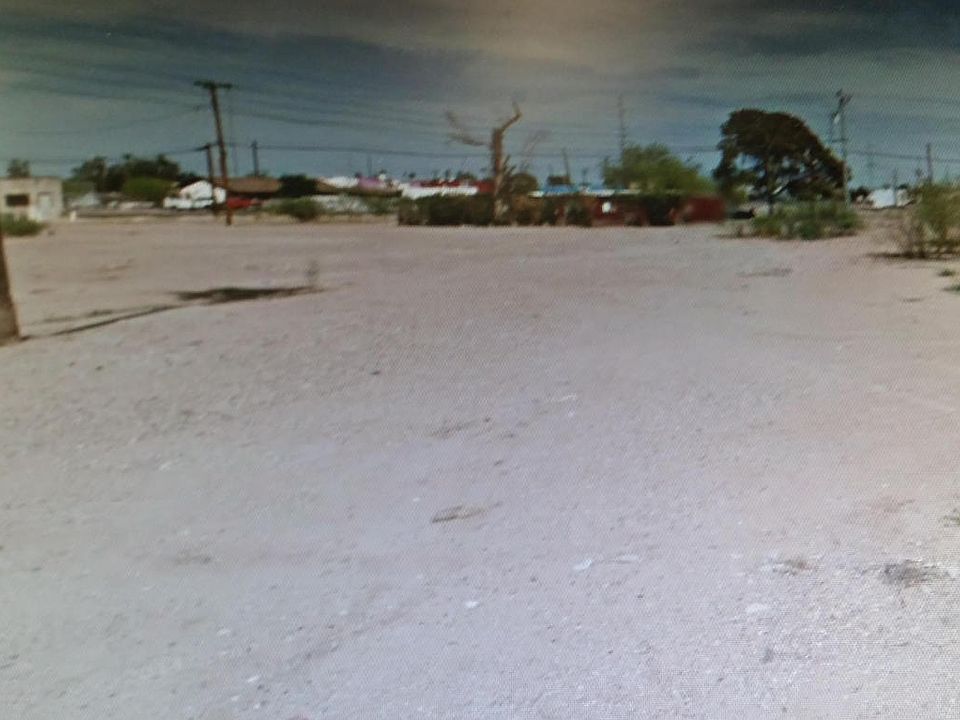 1st image of 119 S 1st Pl