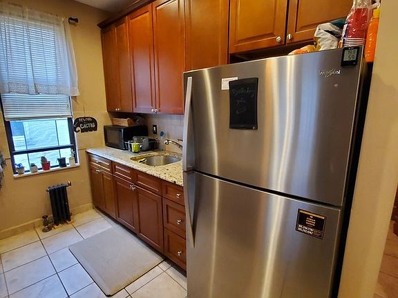 2nd image of 30-39 33rd St #3R