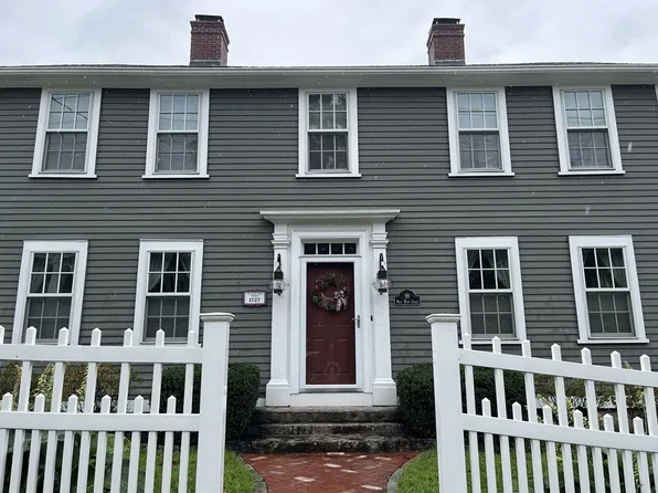 99 W Main St, Westborough, MA 01581