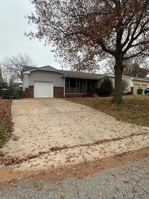 1st image of 217 Dianna Dr