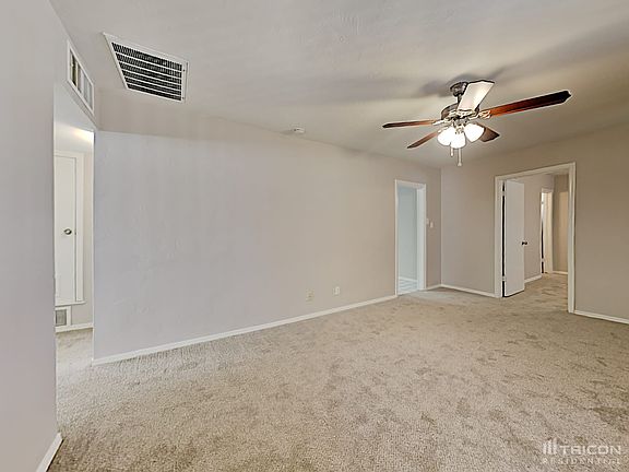 3rd image of 3013 W Echo Ln