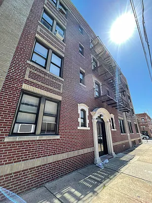 Rented by Pear NYC LLC | media 7