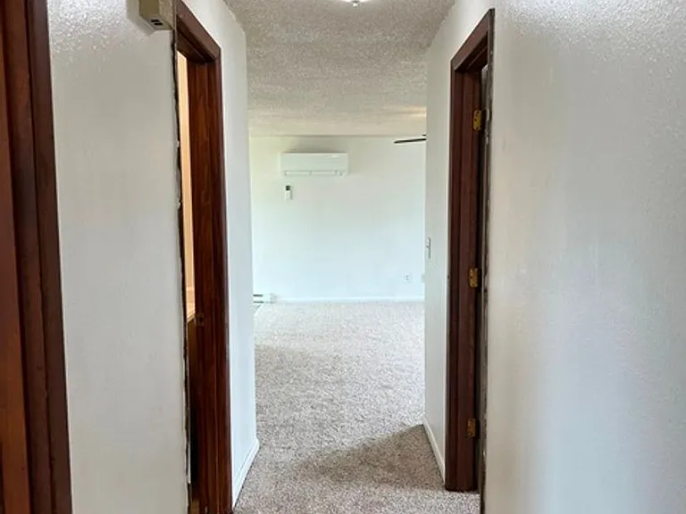 385 Dianne Ct — Photo 29