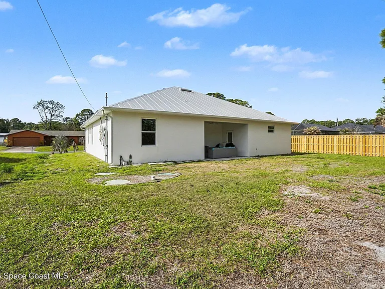 1444 Seeley Cir NW — Photo 30