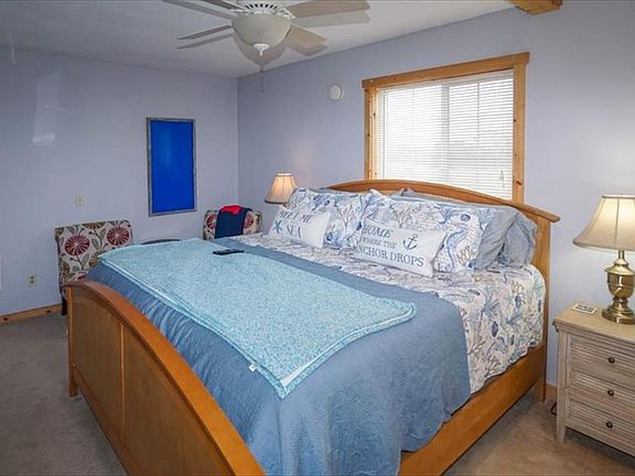 3rd image of 981 Sand Dollar Pl