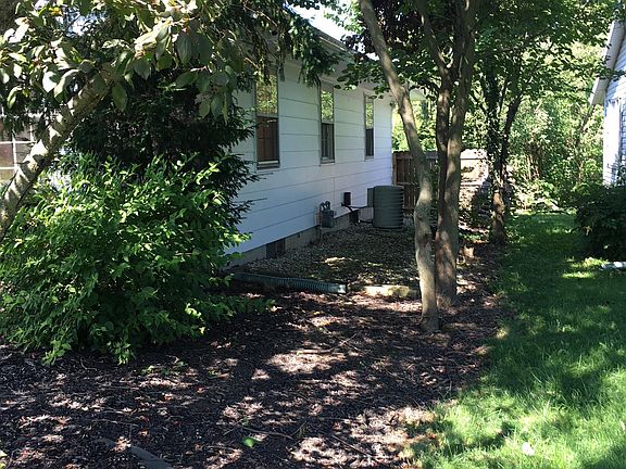 4th image of 30 N 30th St #House