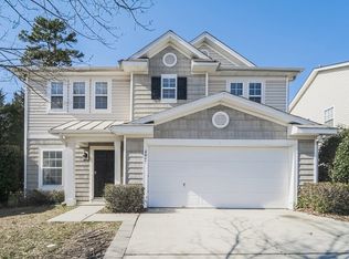 4007 Houldsworth Dr, Charlotte, NC 28213