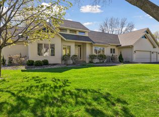 5915 Sweetwater Cir, Shorewood, MN 55331