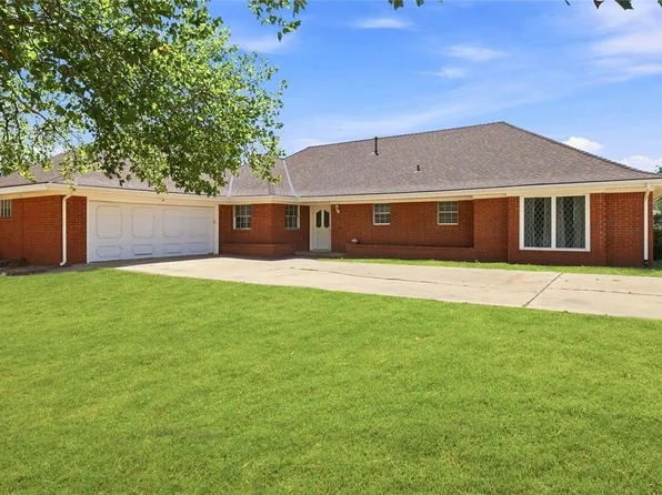 120 Gaynelle Ln, Hobart, OK 73651