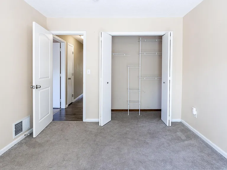 2359 Springside Dr E — Photo 14