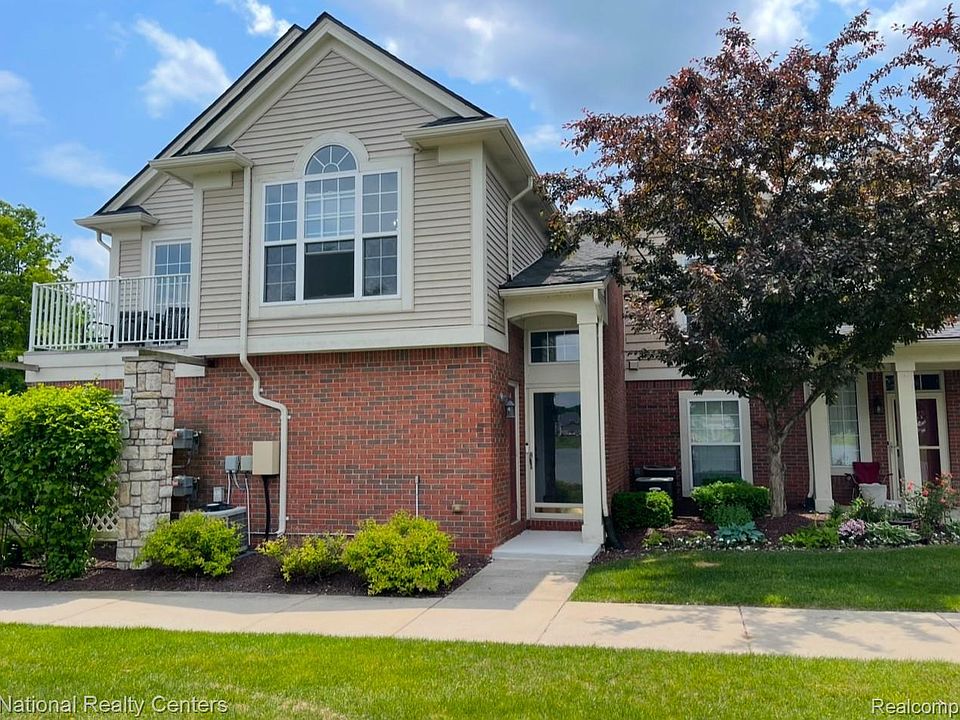 1st image of 28209 Oakmonte Cir E