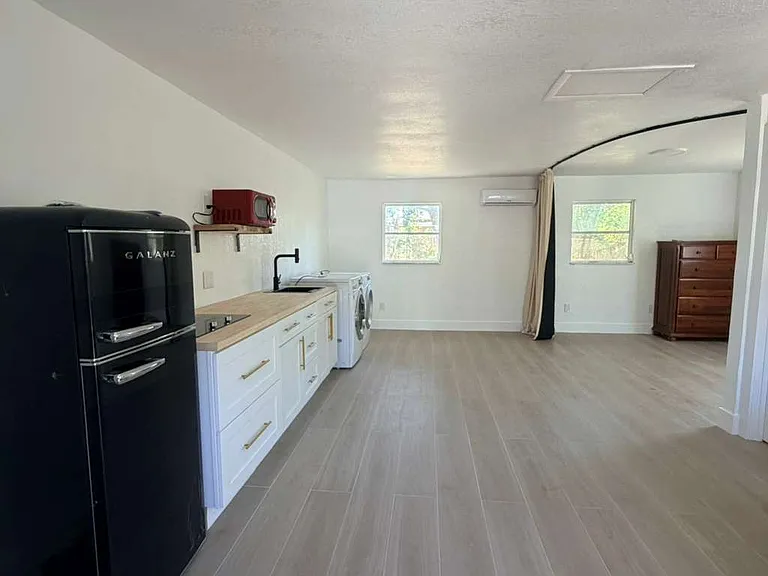 2328 Unity Ave #2 — Photo 1