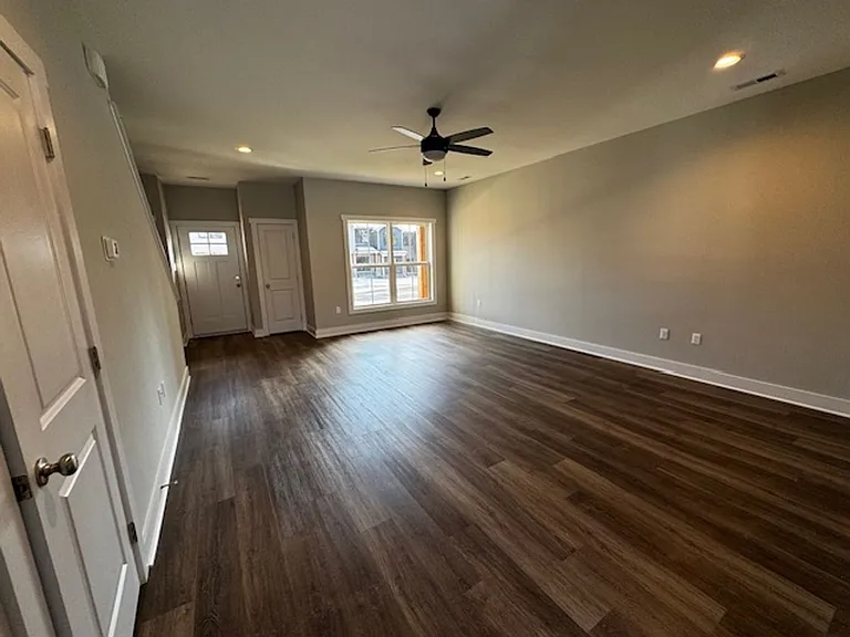 15 Villa Ct — Photo 7