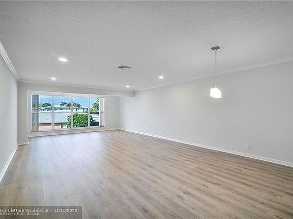 3rd image of 1830 NW 18th St APT 203