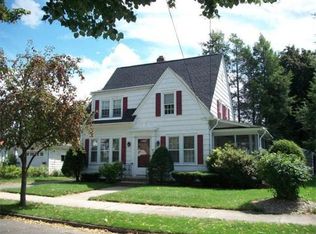 15 Weymouth St, Springfield, MA 01108