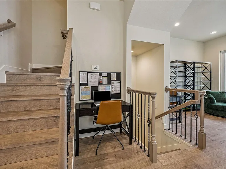 803 Sienna Palm Ln — Photo 14