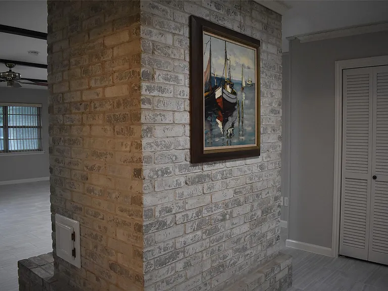 3110 Springhill Dr — Photo 8