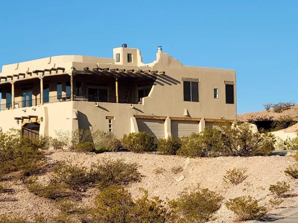 8 Hackney Circle Rd, Elephant Butte, NM 87935