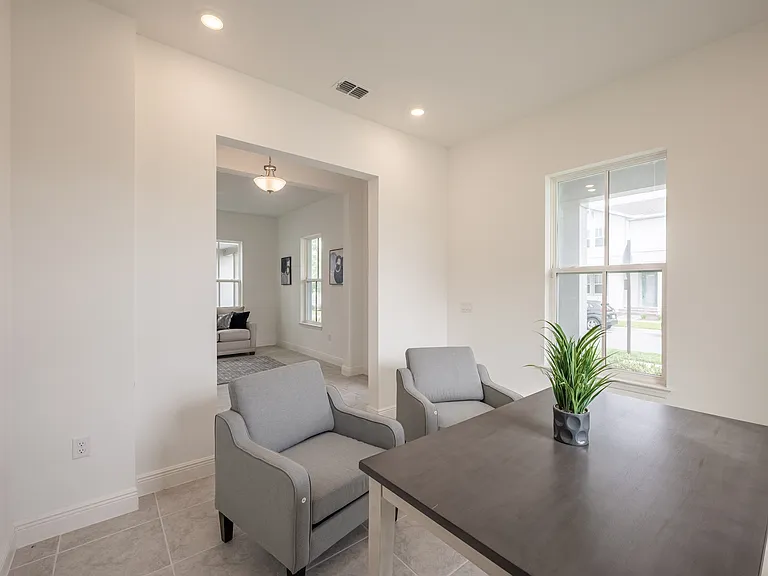 10132 Peebles St — Photo 10