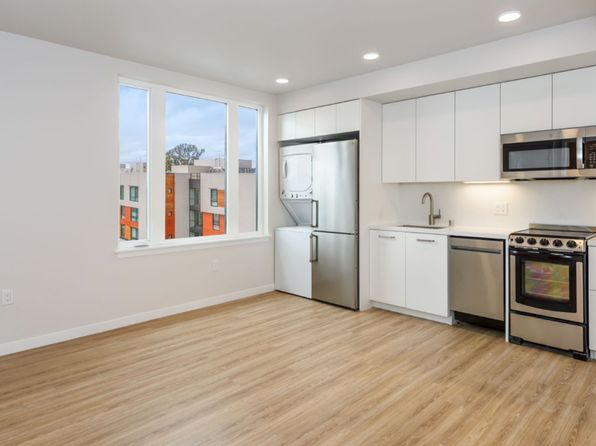 2067 University Ave #406