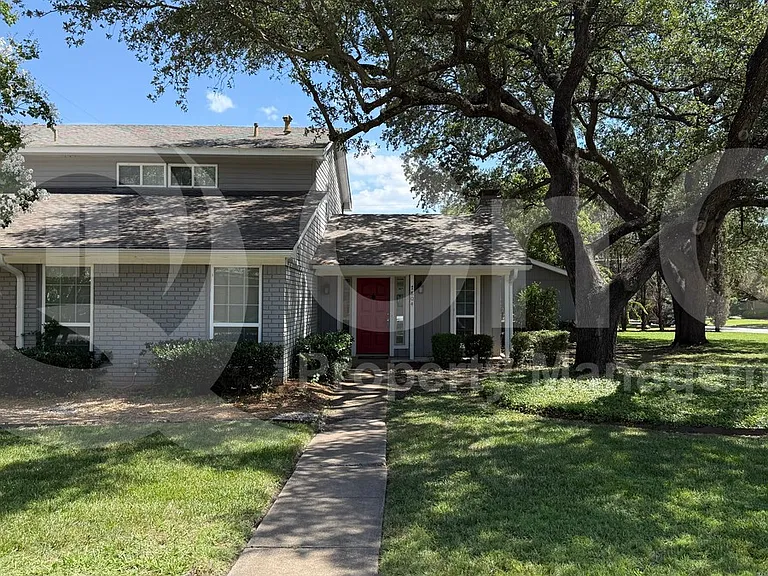 7804 Village Trail Dr — Photo 1