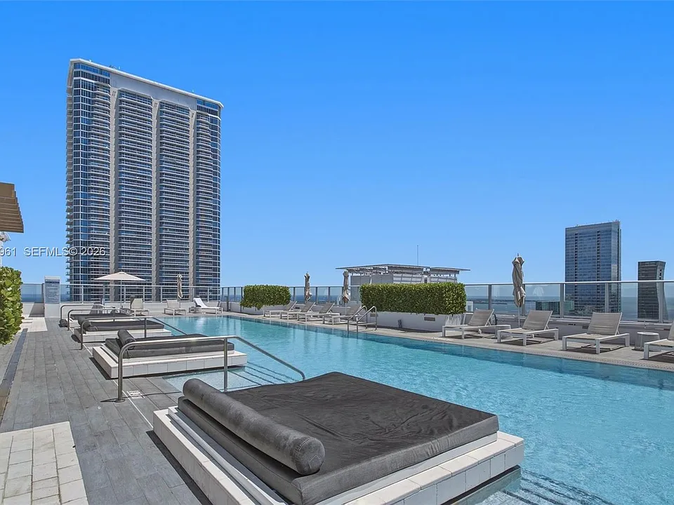 1010 Brickell Ave #2102