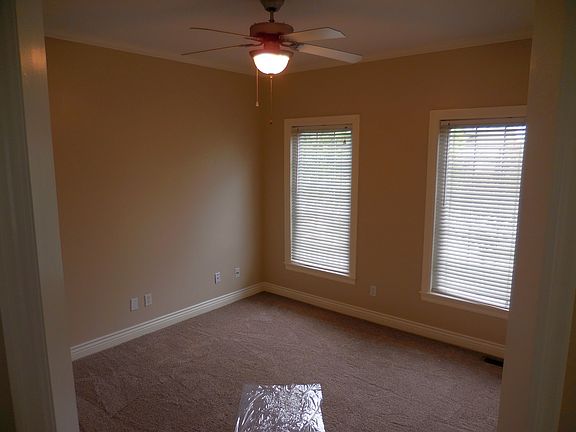 Formal Sitting/Office Space